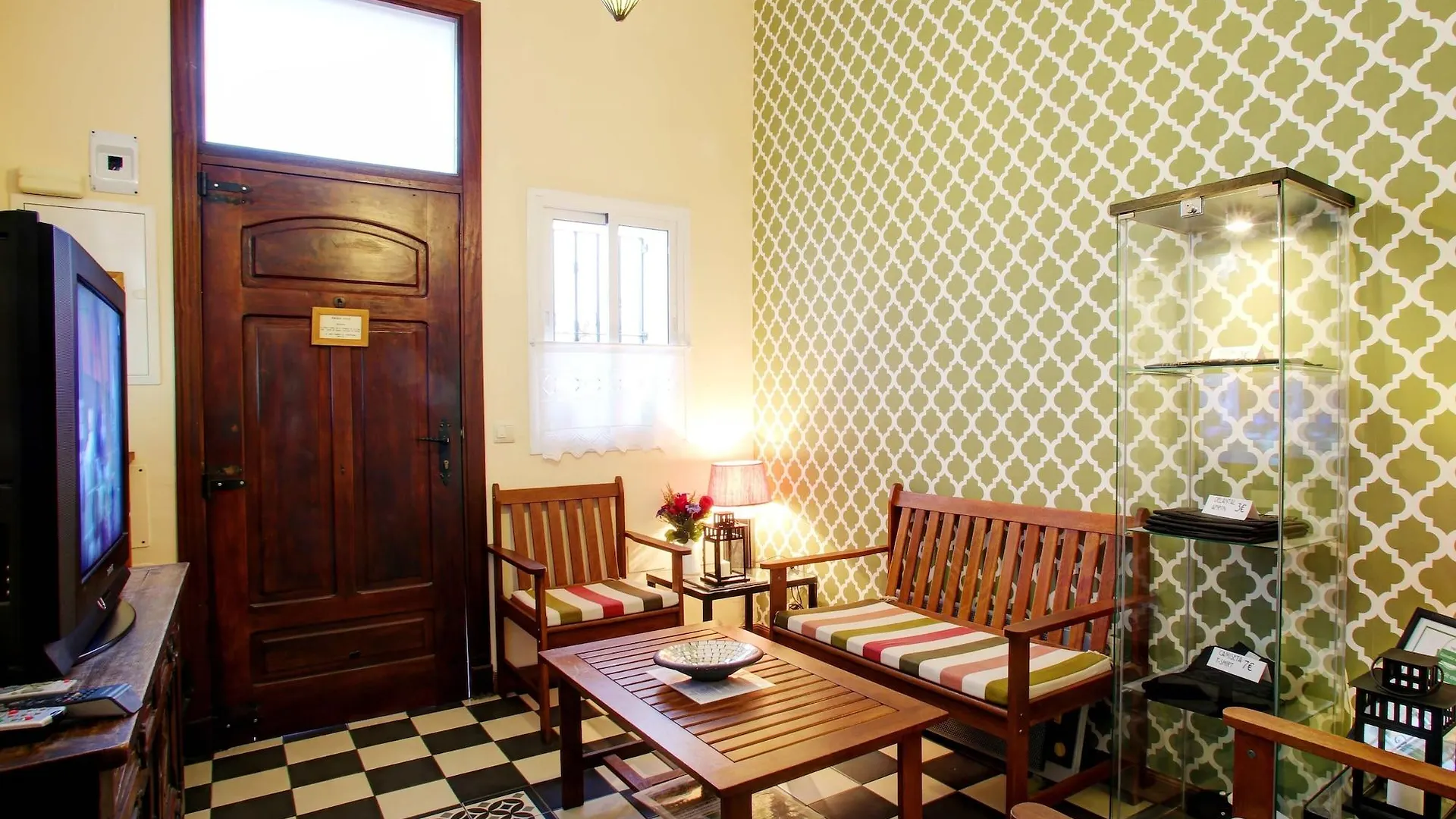 Malaga Lodge Guesthouse 3*,